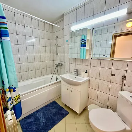 Central District 3 Bedroom Place Apartment Plovdiv