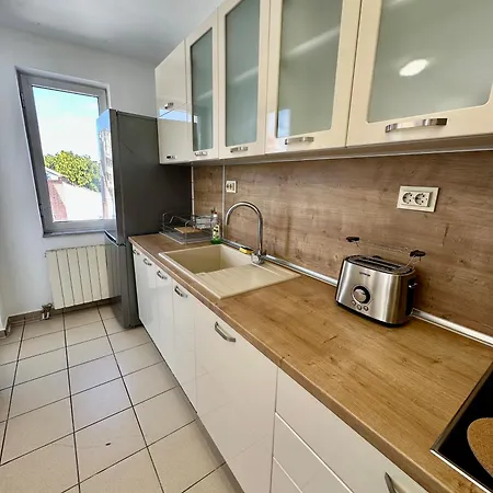 Central District 3 Bedroom Place Apartment