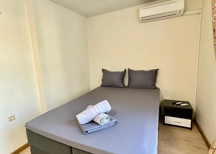 Central District 3 Bedroom Place *