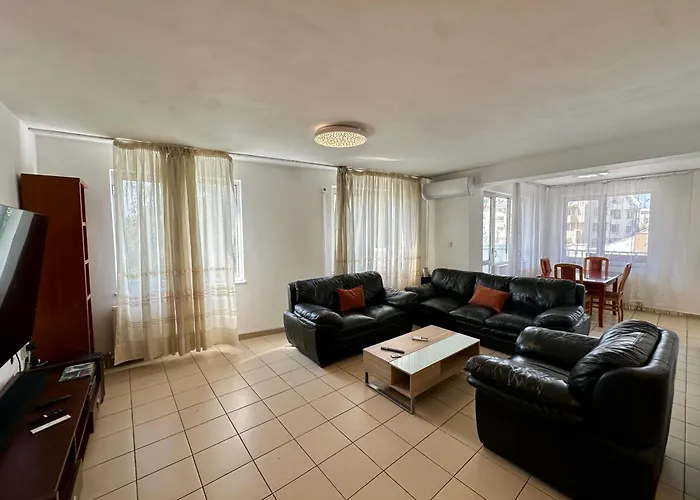 Central District 3 Bedroom Place 公寓 *